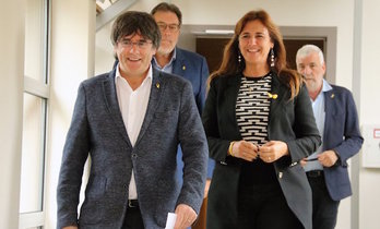 Carles Puigdemont junto a Laura Borràs. (@JuntXCat)