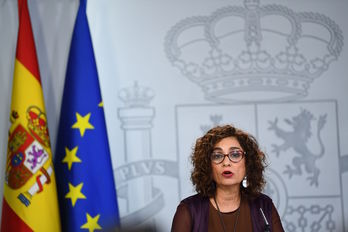 La portavoz del Gobierno español, María Jesús Montero. (GABRIEL BOUYS / AFP) 