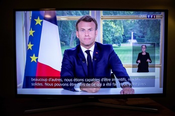 El presidente francés, Emmanuel Macron, durante el discurso televisado el pasado domingo. (Thomas SAMSON | AFP)