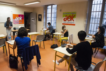 Pour les adultes, AEK a dispensé des cours de basque en ligne. ©Guillaume Fauveau