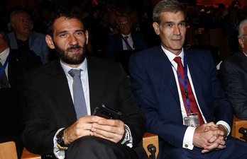 Los presidentes de le FEB, Jorge Garbajosa, y la Liga ACB, Antonio Martín. (GARA)