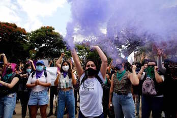 Feministas en una protesta contra los feminicidios en Guadalajara. (Ulises RUIZ/AFP)