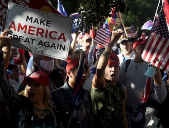 Simpatizantes del presidente estadounidense Donald Trump en las protestas de Washington. (Olivier DOULIERY/AFP)