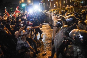 Las protestas contra el Gobierno interino de Merino han sido fuertemente reprimidas. (Ernesto BENAVIDES/AFP) 
