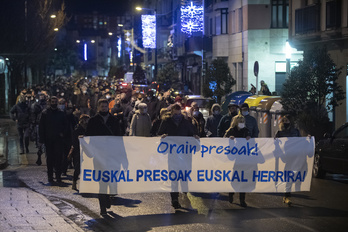 Villabona eta Zizurkil artean egin dute manifestazioa. (Juan Carlos RUIZ/FOKU)