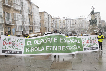 Movilización de Bultza Kirola Euskadi en Gasteiz. (Raúl BOGAJO/FOKU)