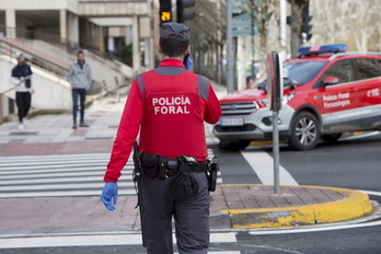Un policía foral, en una imagen de archivo. (Iñigo URIZ/FOKU)
