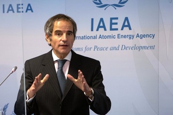 El director general del Organismo Internacional de Energía Atómica, Rafael Grossi, ha comparecido este jueves ante la prensa en Viena. (Alex HALADA | AFP)
