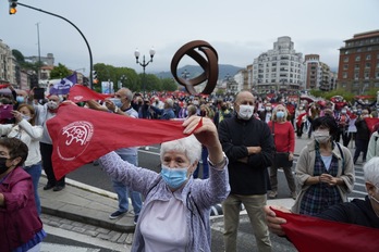 Imagen de la movilización llevada a cabo el pasado sábado por el movimiento de pensionistas en Bilbo. (Aritz LOIOLA/FOKU)