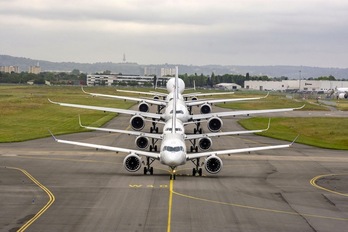 La Comisión Europea ha planteado una serie de medidas para recortar las emisiones de la aviación de la UE. (Jean-Vincent REYMONDON | Airbus | AFP)