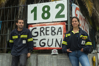 Sergio Zaballa e Ixone Retes, delegados de LAB en Tubacex. (Monika DEL VALLE/FOKU)