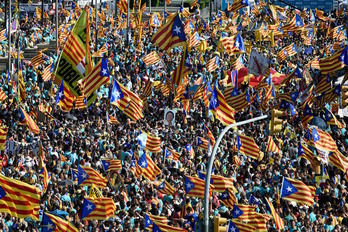 Imagen de la multitudinaria Diada de 2019, previa a la pandemia. (Josep LAGO/AFP)