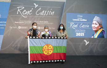 Elisa Loncon ha recogido este miércoles en Gasteiz el premio René Cassin.