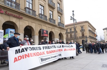Imgen de archivo de una movilización contra la banca de Mayores frente a la crisis.