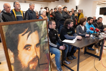 Rueda de prensa de familiares de Mikel Zabalza y de víctimas de la tortura el año pasado en Orbaitzeta.