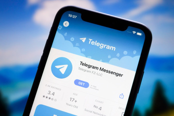 Telegram seguirá disponible en los móviles de los usuarios.