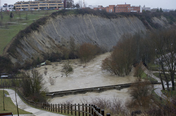 Crecida del río Arga en la zona de la Nogalera de Burlata en febrero de 2015.