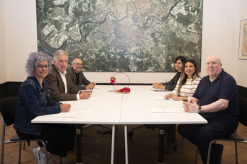 Renunión de alcaldes y técnicos de los cuatro ayuntamientos con competencias en Erripagaña.