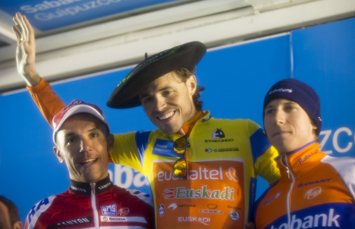 Samuel Sánchez en el podio de la Euskal Herriko Itzulia con Joaquim Rodríguez y Bake Mollena. (Andoni CANELLADA / ARGAZKI PRESS)