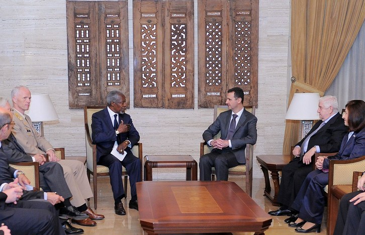 Kofi Annan, junto al presidente sirio, Bashar al-Assad. (AFP)