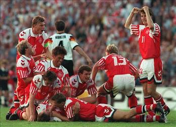 Dinamarca celebra la victoria ante Alemania en la final. GARA