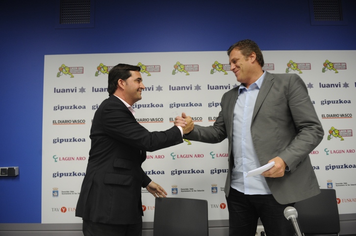 Gorka Ramoneda eta Alvaro Bilbao, gaurko agerraldian. (ARGAZKI PRESS)