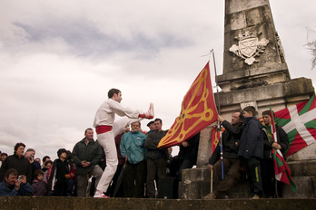 Irudian, 2009an Amaiurren ospatutako ekitaldia. (Gari GARAIALDE/ARGAZKI PRESS)