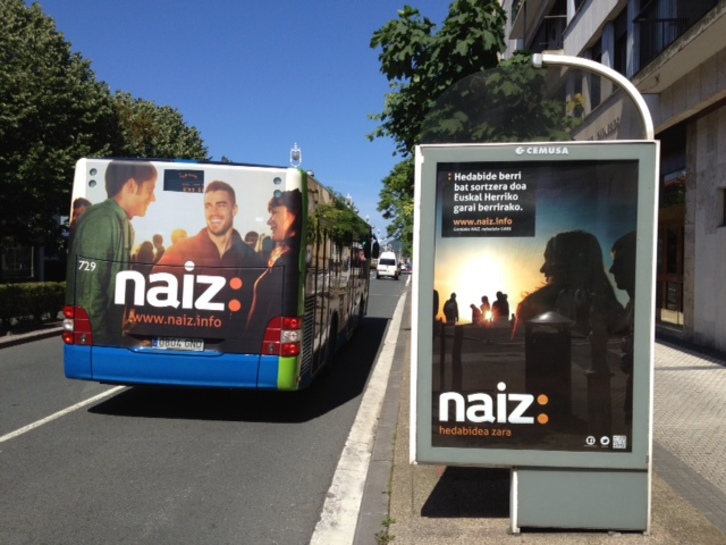 Publicidad de NAIZ en autobuses y marquesinas