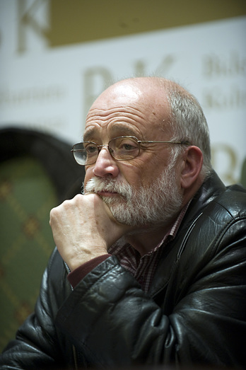 Arcadi Oliveres, en una reciente conferencia en Bilbo (Marisol RAMIREZ/ARGAZKI PRESS)