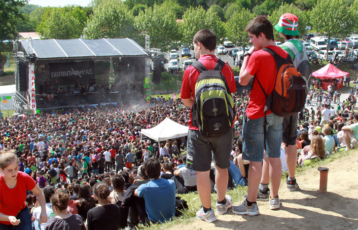 Aurtengo Herri Urratsaren argazkia, beti bezala, Senperen. (Bob EDME)