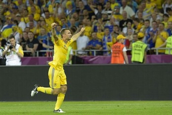 Shevchenko, garaipena ospatzen. (Jonathan NACKSTRAND/AFP)