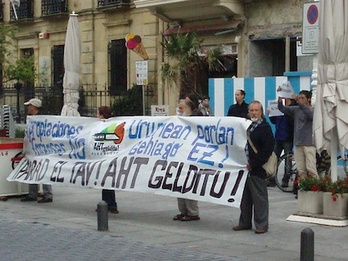 Concentración anti TAV en Donostia para manifestar el rechazo a las expropiaciones. (Grupo contra el TAV de Donostia)