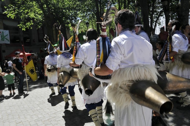 Ambiente festivo en Iruñea en la conmemoración del quinto centenario de la conquista. Idoia ZABALETA/ARGAZKI PRESS