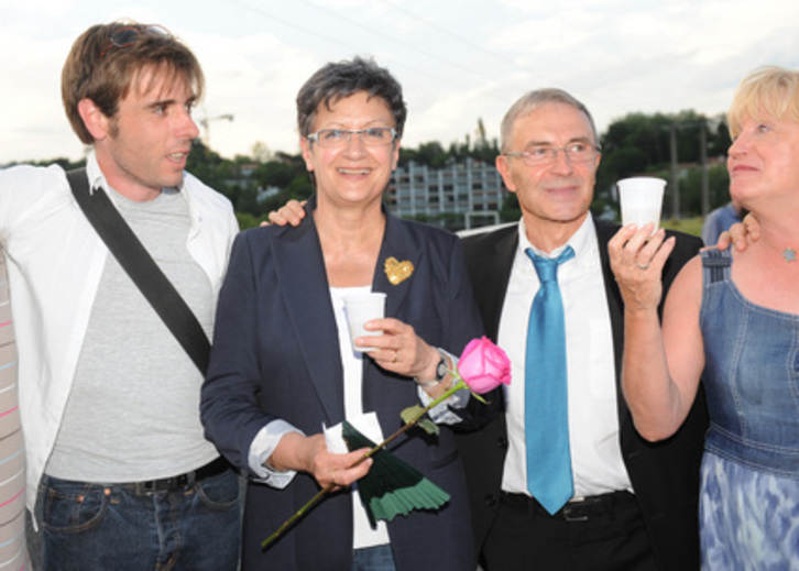 Sylviane Alaux celebró los resultados en Ziburu. (Gaizka IROZ)
