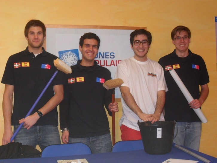 Nicolas Fotouhi, elastiko zuriarekin jantzita, artxiboko irudi batean. (KAZETA.INFO)