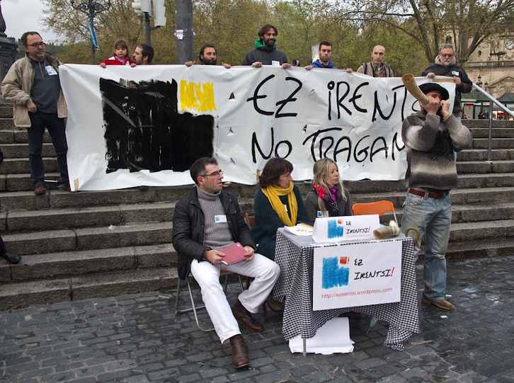 Presentación de la iniciativa Ez Irentsi-No Tragamos (EZ IRENTSI)