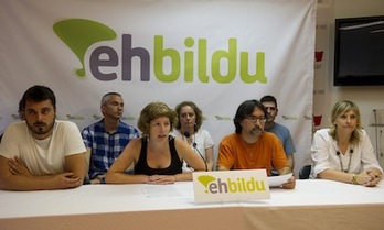 Rueda de prensa ofrecida por EH Bildu para llamar a manifestarse en Donostia el próximo 7 de julio. (Andoni CANELLADA/ARGAZKI PRESS)
