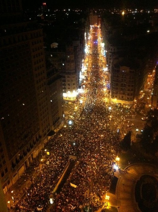 Imagen aérea de la «Marcha Negra» por las calles de Madrid. (via @jaumecollboni)