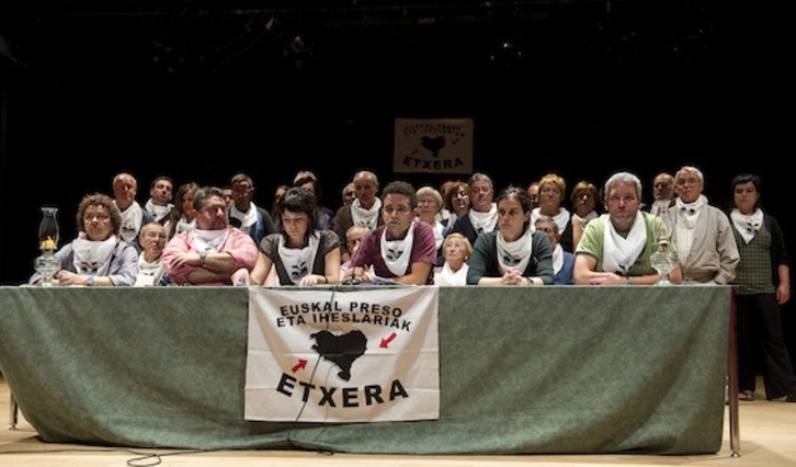 Comparecencia de representantes de Etxerat en Gasteiz. (Raul BOGAJO/ARGAZKI PRESS)