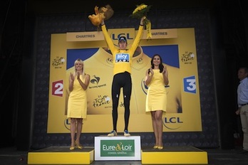 Wigginsek irabazi du Tourreko azken erlojupekoa eta oker handirik ezean berak irabaziko du lasterketa. (Lionel BONAVENTURE/AFP)
