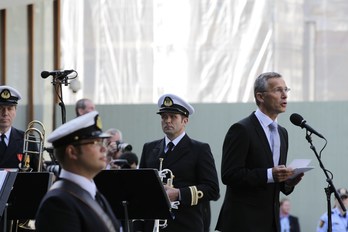 El primer ministro noruego durante los actos de recuerdo. (Roald Berit / AFP)