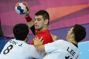Julen Aginagalde irundarra neurketako momentu batean. (Javier SORIANO/AFP)