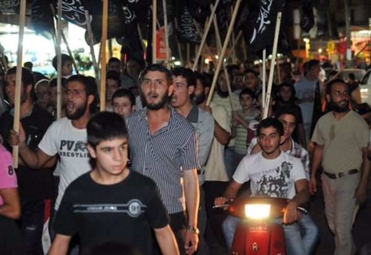 Protesta en la capital libanesa, Trípoli, contra el régimen de Bashar al-Assad. (AFP)