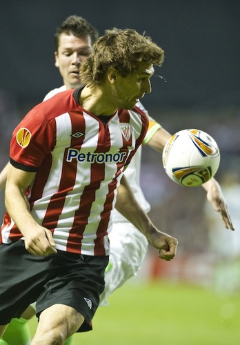 El delantero del Athletic, Fernando Llorente, durante un partido en San Mamés. (Luis JAUREGIALTZO/ARGAZKI PRESS