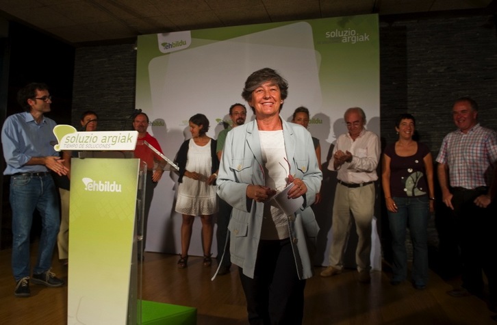 La candidata de EH Bildu, Laura Mintegi, durante su comparecencia de prensa ofrecida en Bilbo. (Luis JAUREGIALTZO/ARGAZKI PRESS)