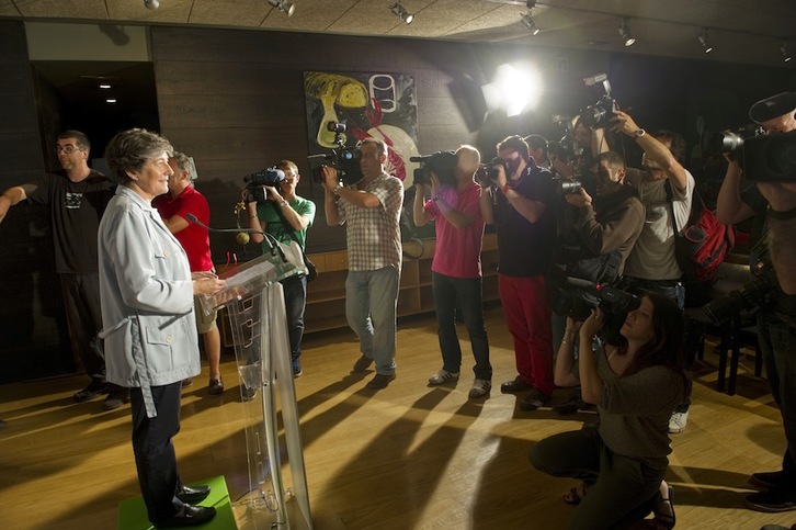 La expectación periodística ha sido importante en la comparecencia de EH Bilbu. Luis JAUREGIALTZO / ARGAZKI PRESS