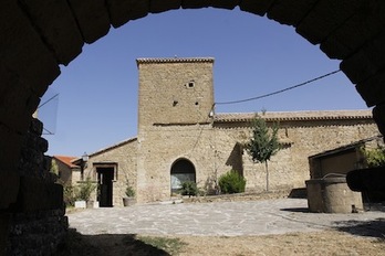 Imagen de la iglesia de Iratxeta. (Gotzon ARANBURU)