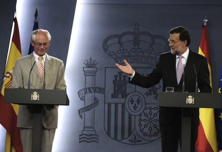 El presidente del Consejo Europeo, Herman Van Rompuy, con el presidente del Gobierno español, Mariano Rajoy, durante la rueda de prensa que han ofrecido en Madrid. ( Dominique FAGET/AFP)