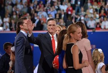 Romney, durante la convención de Tampa, donde ha aceptado la nominación a la presidencia. (Jewel SAMAD/AFP)