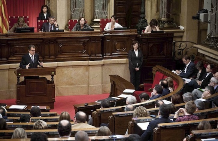 El president, Artur Mas, en el parlament durante el pleno sobre el pacto fiscal. (Albert GARCIA)